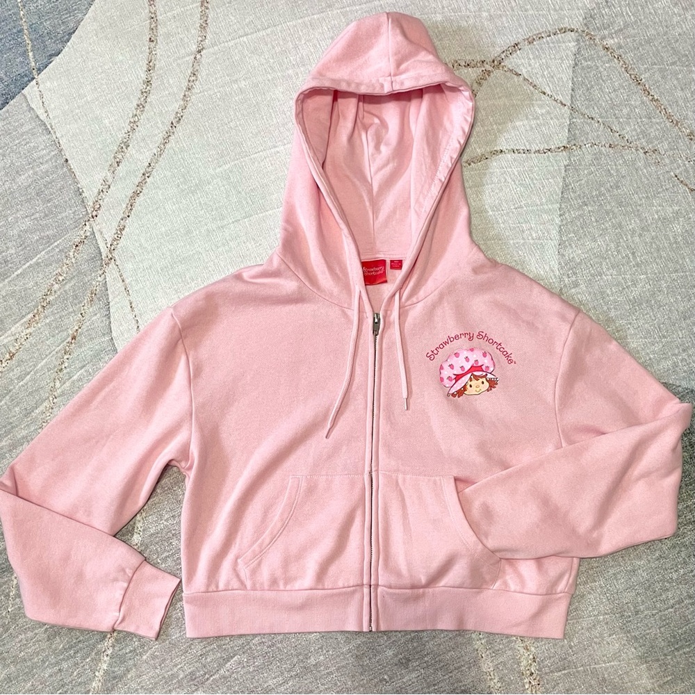 Strawberry Shortcake Cropped zip up Hoodie Size Med NWT